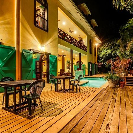 Mahogany Hall Сан-Игнасио Экстерьер фото